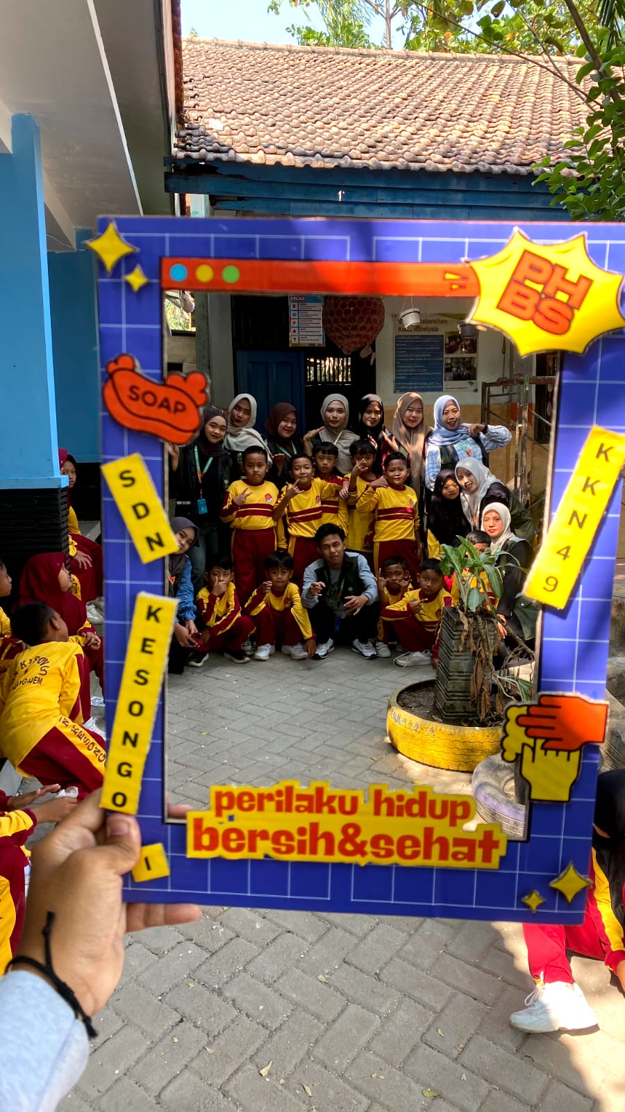 Day 11 Fotbar Frame PHBS SDN 1 Kesongo